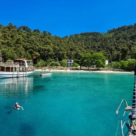 Ferienhaus & Blue Glykadi